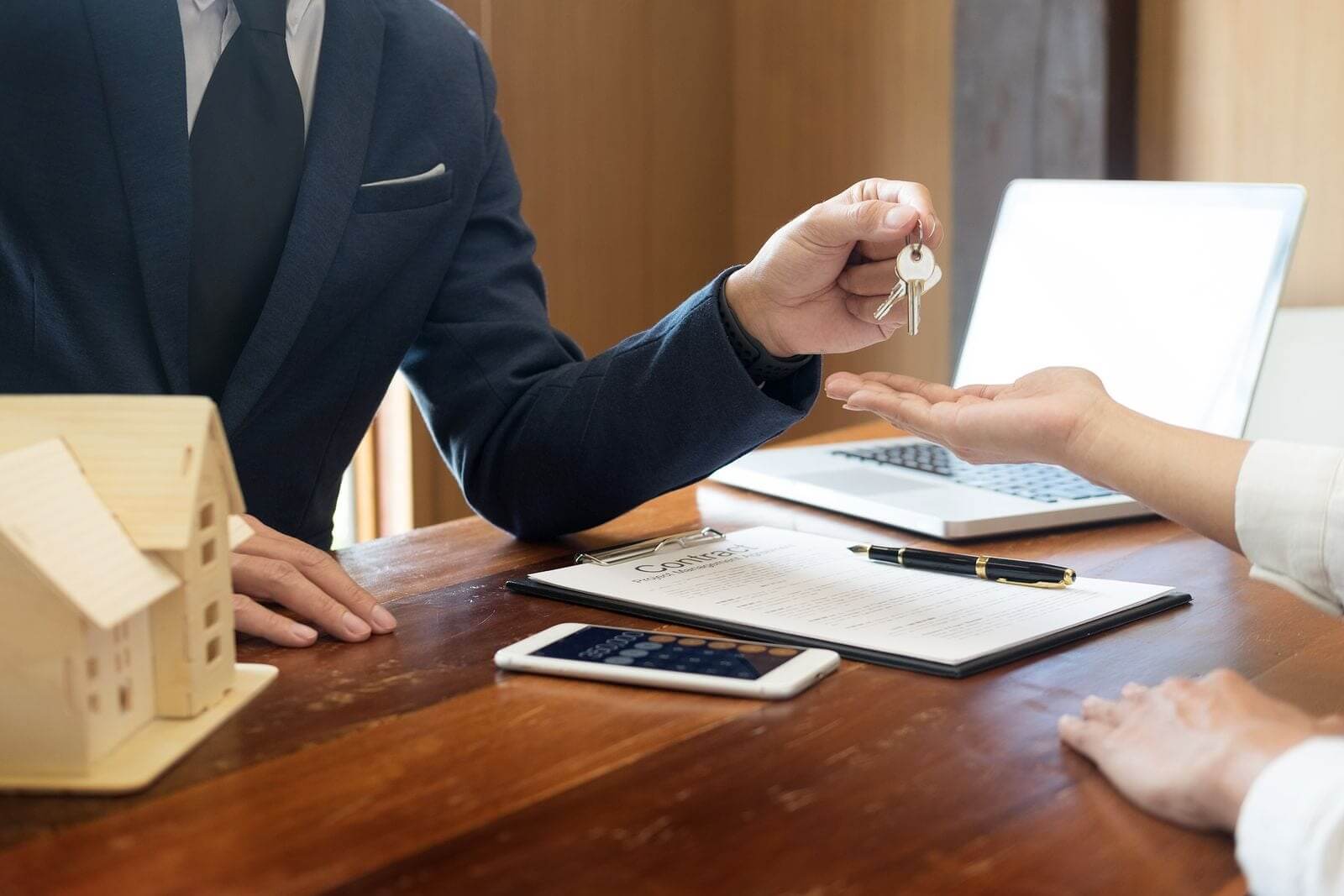 Tại Sao An Cư Lạc Nghiệp Quan Trọng?